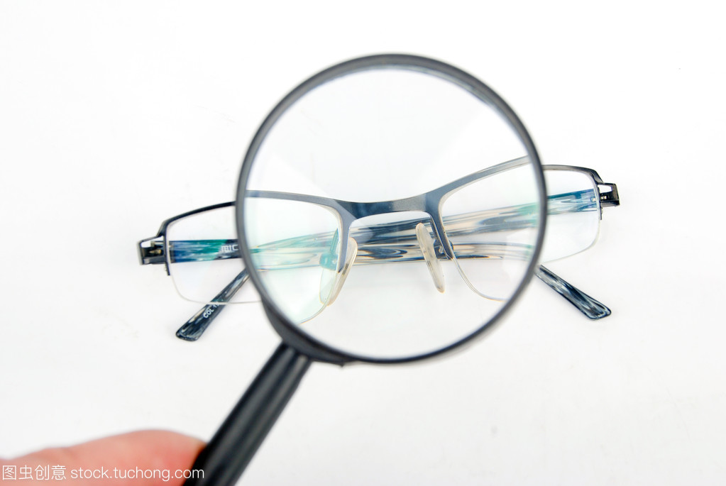 放大镜和眼镜